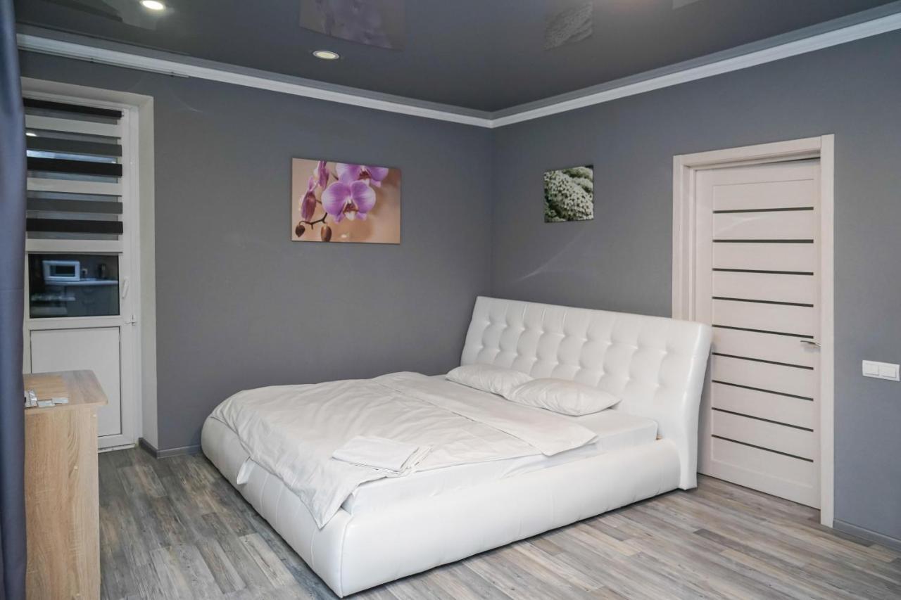 Cozy Apartment In A New Building Close To The Downtown Kiev Bagian luar foto
